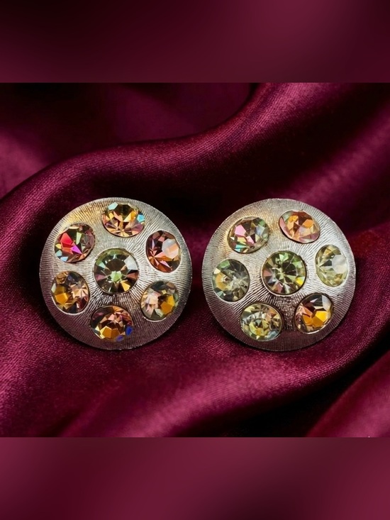 Celebrity N.Y. Jewelry - VTG Celebrity NY Aurora Borealis Rhinestone Silver Clip On Earrings 50’s Glam